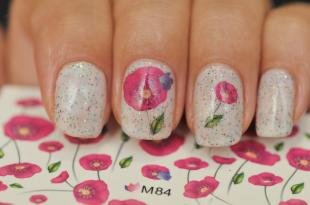 Рисунки с маками на ногтях, цветочный маникюр с водными наклейками
