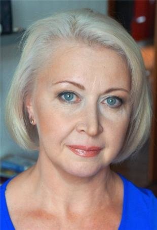 Макияж для женщин после 50 лет с голубыми глазами, возрастной макияж